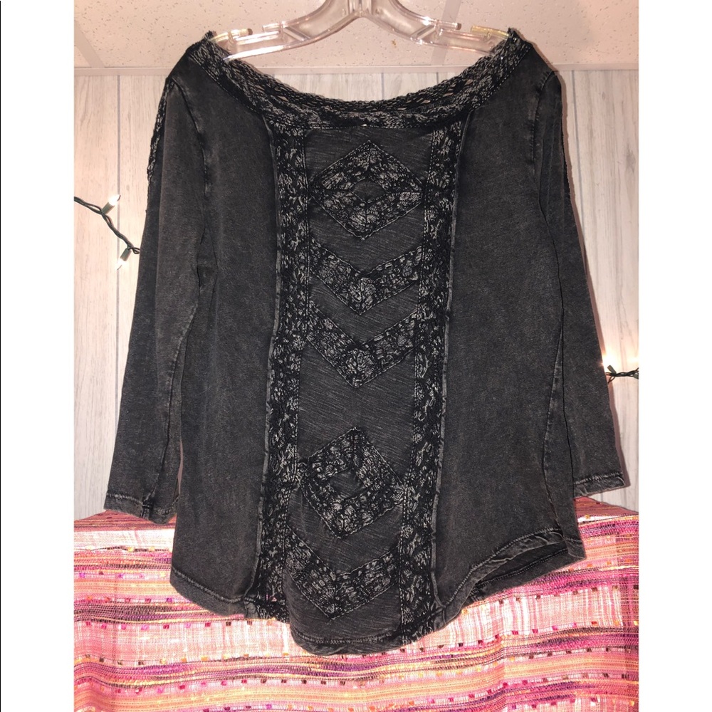 Free People 3/4 sleeve shirt🖤
